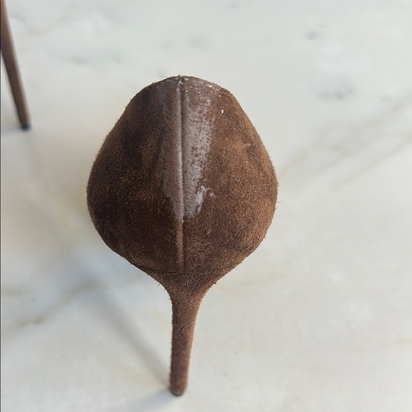 Elegant Brown Saint Laurent Suede Stiletto Heels, size 37.5 - Picture 3 of 10